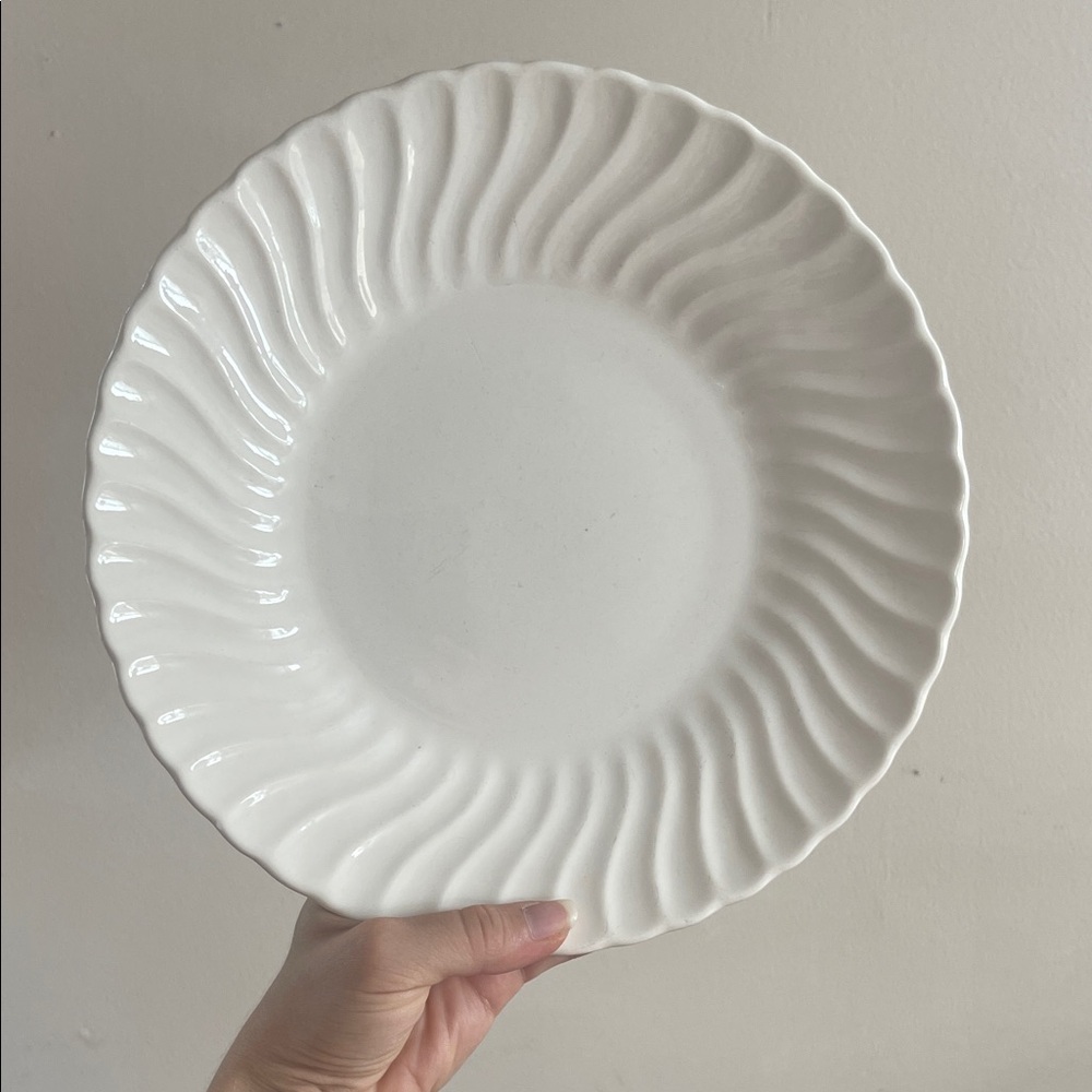 Elegant White Ceramic Dinner Plate